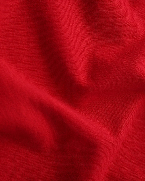 Roter Rundhalsausschnitt