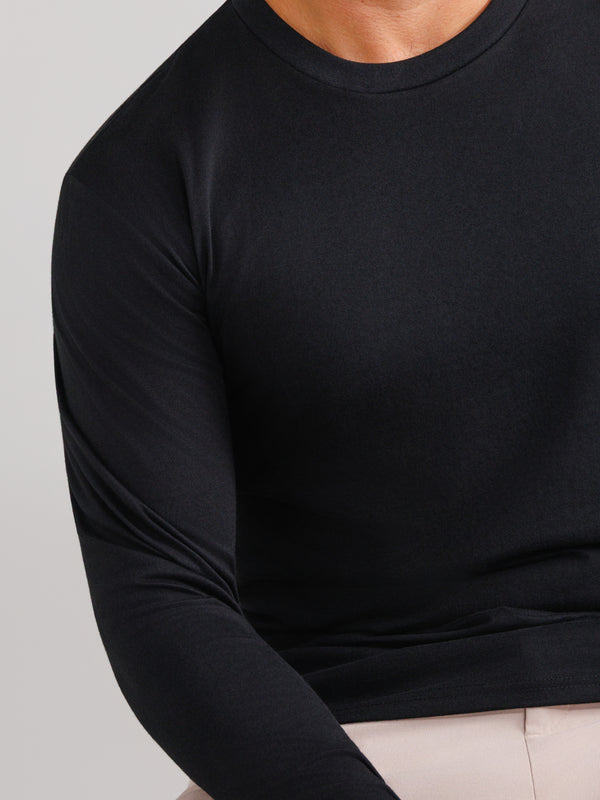 Schwarzes Langarmshirt