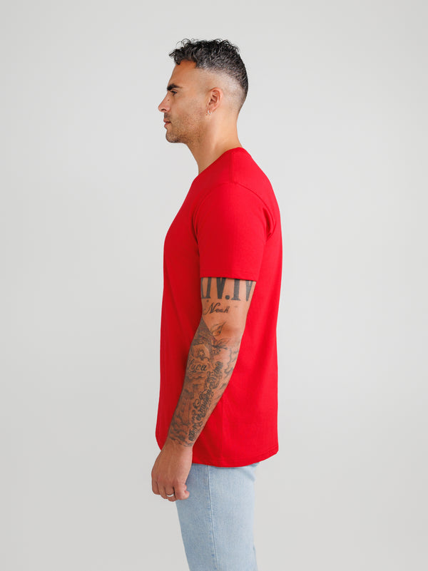 Roter Rundhalsausschnitt