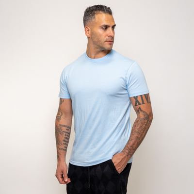 Babyblaues T-Shirt mit Rundhals